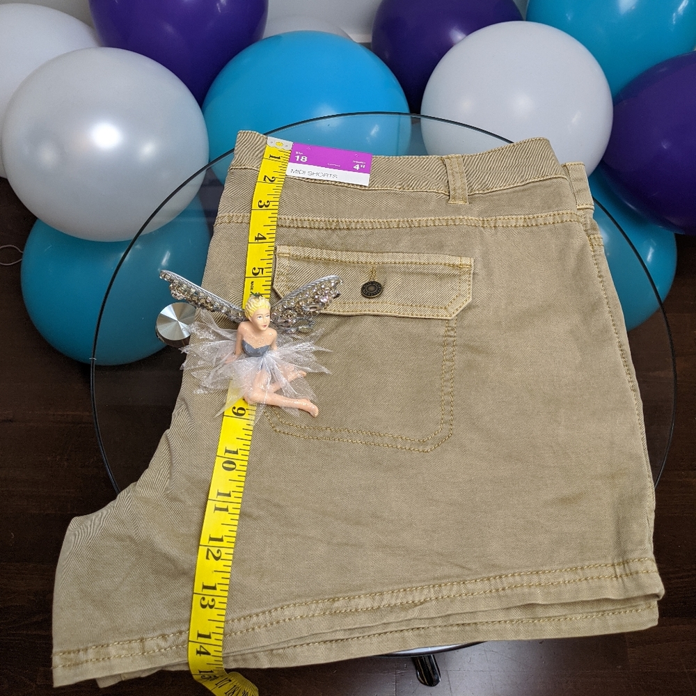 Shorts - Picture 5 of 5